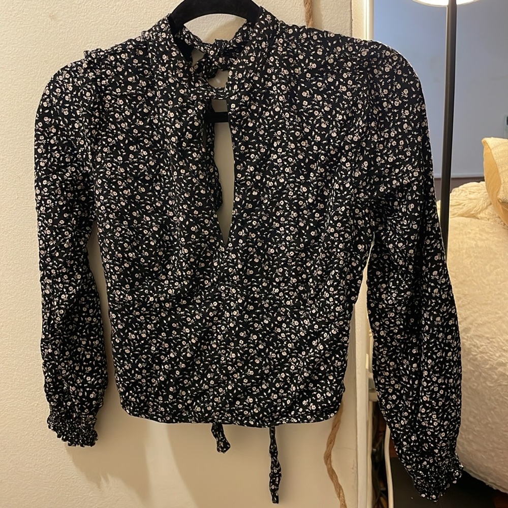 ABERCROMBIE & FITCH black, prarie floral, cotton, backless top. EUC